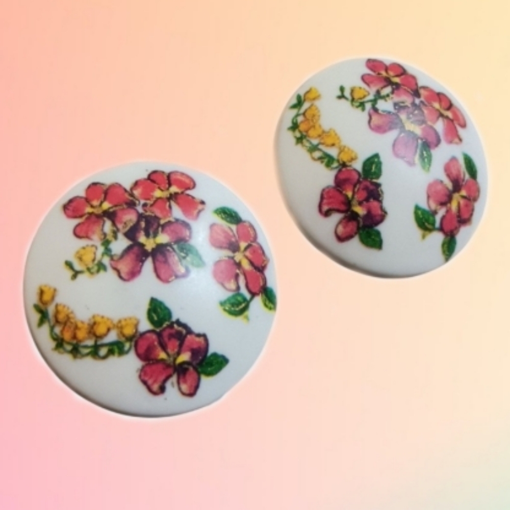 Vintage Whimsy Flower Garden Floral Cottage Pierced Earrings, Large Round